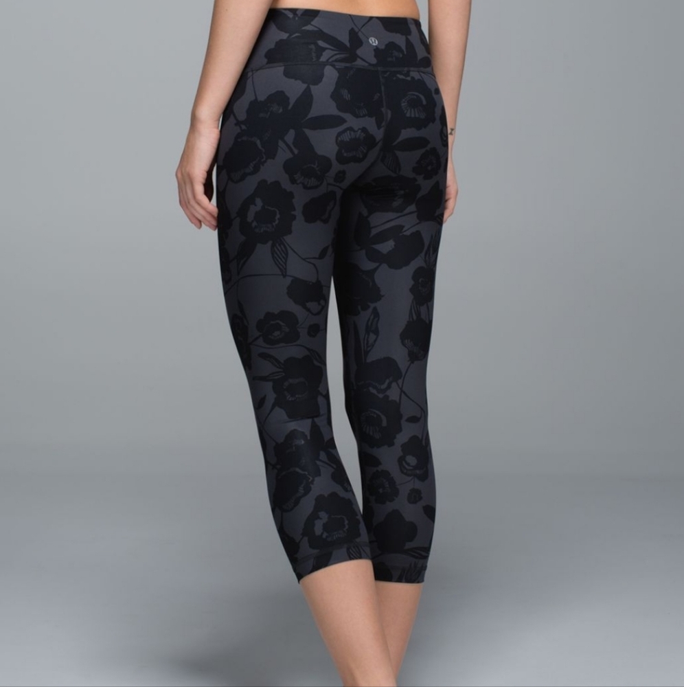 Lululemon Capri pants